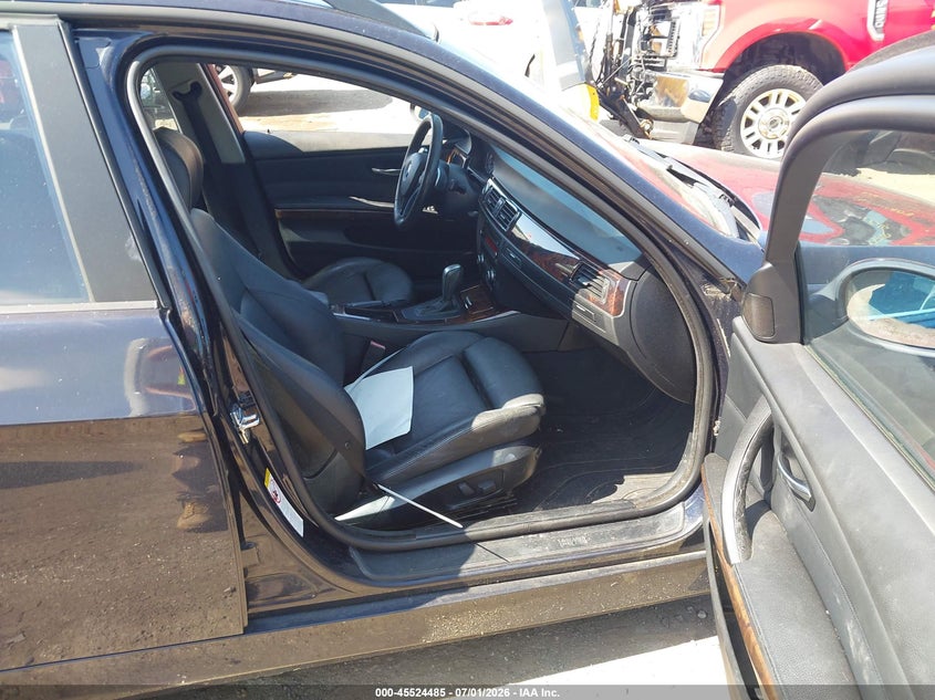 2008 BMW 3 series VIN WBAVT73538FZ38013 IAAI salvage auction — NORMAL WEAR, Clear (Massachusetts), sold $225 on 2026-07-10 (photo 5)