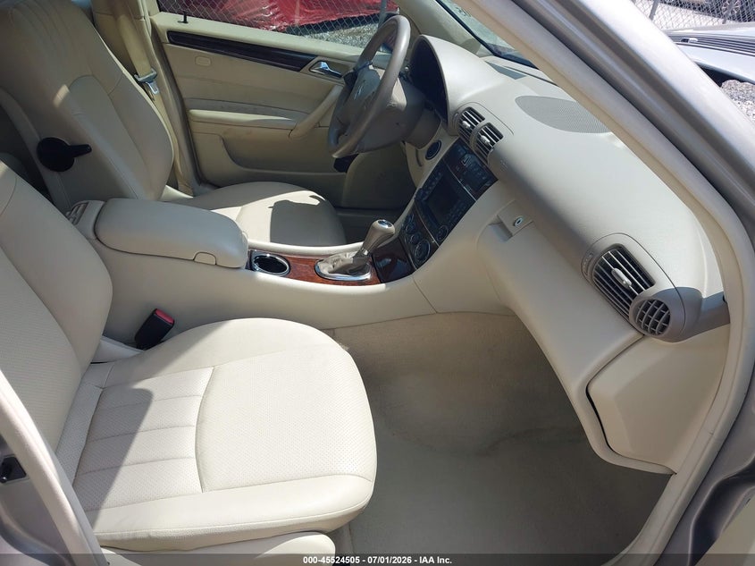 2006 Mercedes-benz C class VIN WDBRF87J16F785605 IAAI salvage auction — FRONT END, Rebuildable (Florida), sold $350 on 2026-07-12 (photo 5)