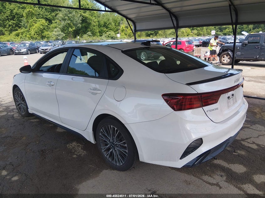 2024 Kia Forte VIN 3KPF54AD3RE816595 IAAI salvage auction — SIDE, Wait Title, sold $7,700 on 2026-09-02 (photo 3)