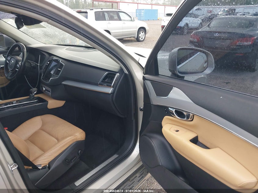 2016 Volvo Xc90 VIN YV4A22PK8G1016790 IAAI salvage auction — NORMAL WEAR, Clear (Florida), sold $2,650 on 2026-07-28 (photo 5)