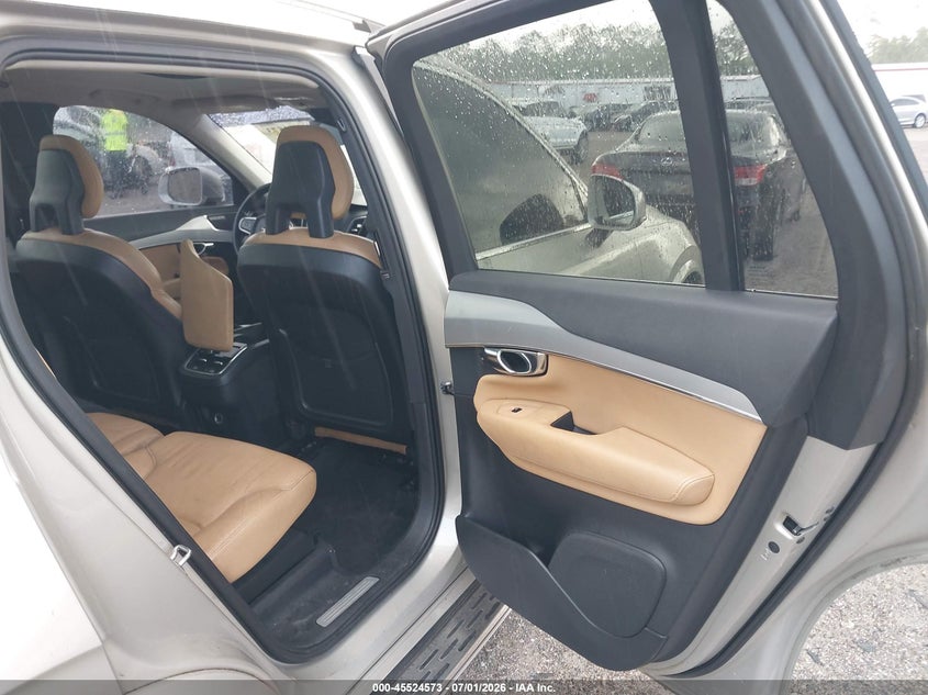 2016 Volvo Xc90 VIN YV4A22PK8G1016790 IAAI salvage auction — NORMAL WEAR, Clear (Florida), sold $2,650 on 2026-07-28 (photo 8)
