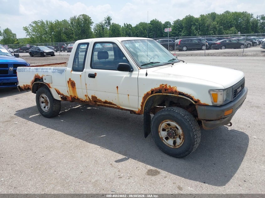 1989 Toyota Pickup VIN JT4RN13P9K0007717 IAAI salvage auction — NORMAL WEAR, Clear (New York), sold $1,750 on 2026-07-28 (photo 1)