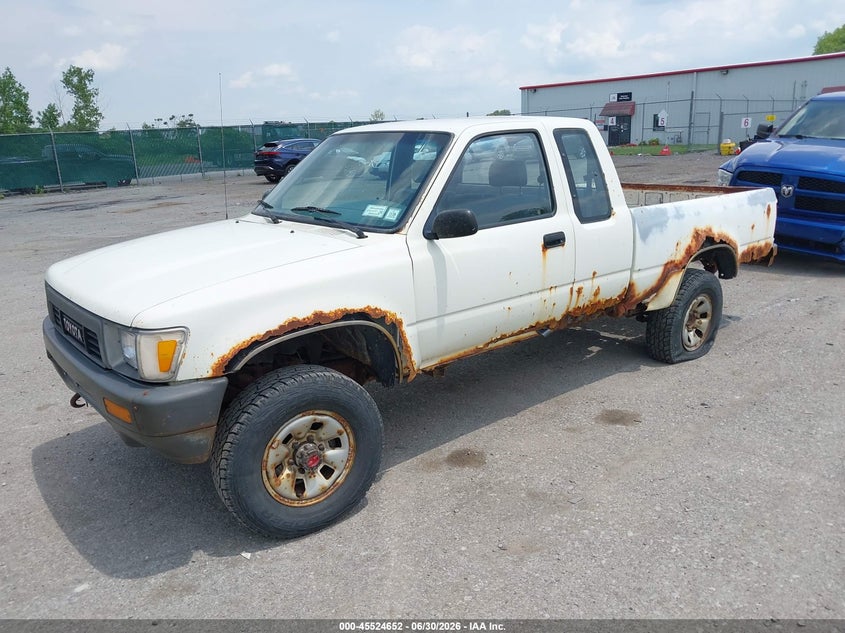 1989 Toyota Pickup VIN JT4RN13P9K0007717 IAAI salvage auction — NORMAL WEAR, Clear (New York), sold $1,750 on 2026-07-28 (photo 2)