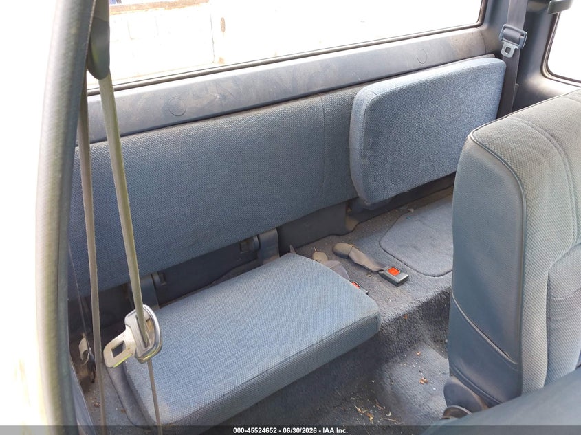 1989 Toyota Pickup VIN JT4RN13P9K0007717 IAAI salvage auction — NORMAL WEAR, Clear (New York), sold $1,750 on 2026-07-28 (photo 8)