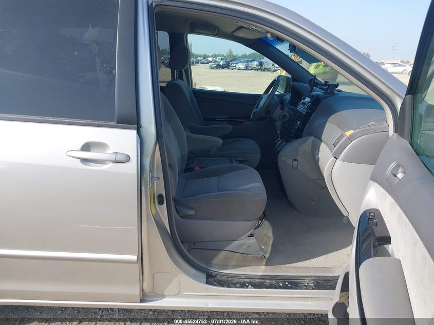 2005 Toyota Sienna VIN 5TDZA23C15S241026 IAAI salvage auction — FRONT END, Salvage (Ohio), sold $525 on 2026-07-23 (photo 5)