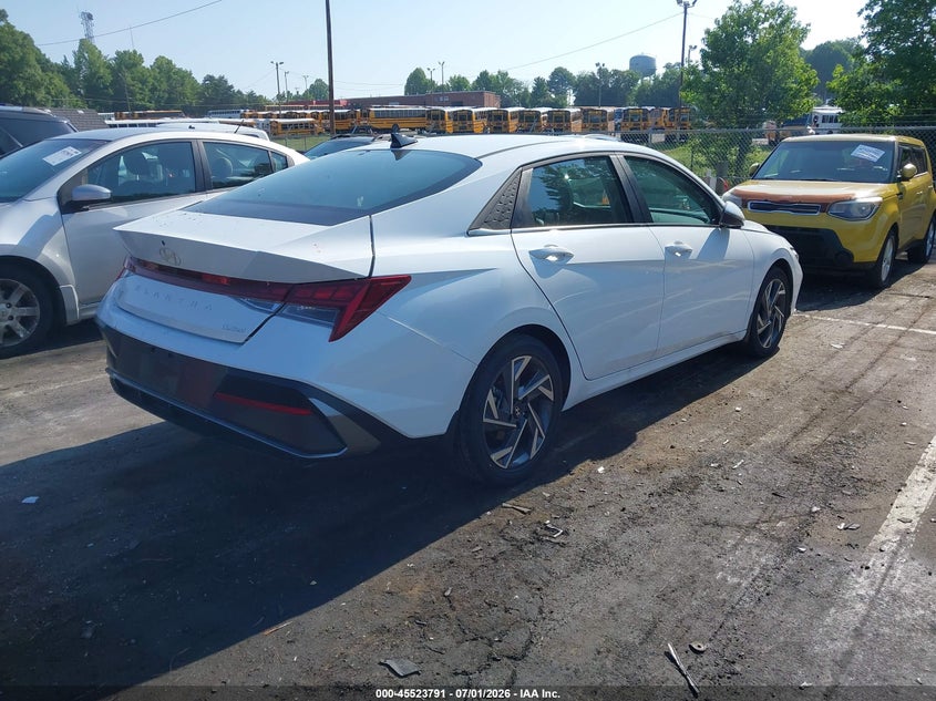 2025 Hyundai Elantra VIN KMHLP4DG8SU065256 IAAI salvage auction — SIDE, Salvage (North Carolina), sold $7,000 on 2026-08-02 (photo 4)