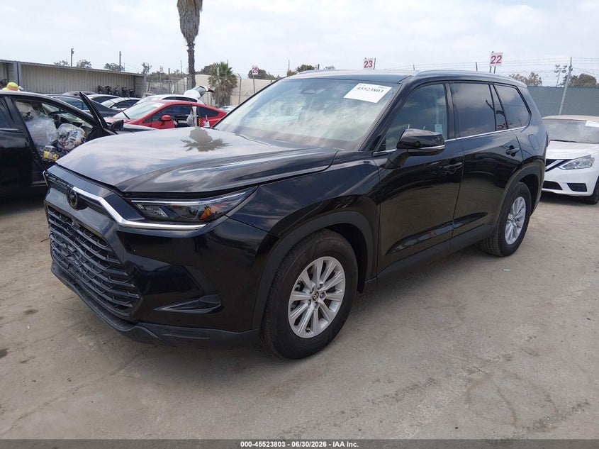 2026 Toyota Highlander VIN 5TDACAB53TS093849 IAAI salvage auction — FRONT END, Salvage (California), sold $29,300 on 2026-07-09 (photo 2)