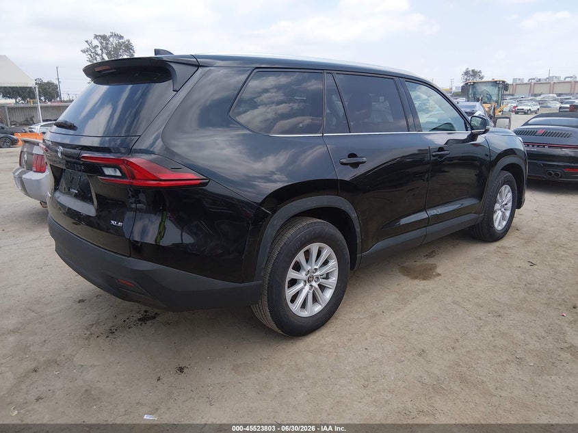 2026 Toyota Highlander VIN 5TDACAB53TS093849 IAAI salvage auction — FRONT END, Salvage (California), sold $29,300 on 2026-07-09 (photo 4)