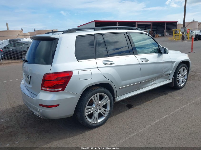2015 Mercedes-benz Glk-klasse VIN WDCGG5HB2FG345506 IAAI salvage auction — NORMAL WEAR, Clear (Hawaii), sold $1,425 on 2026-07-14 (photo 4)