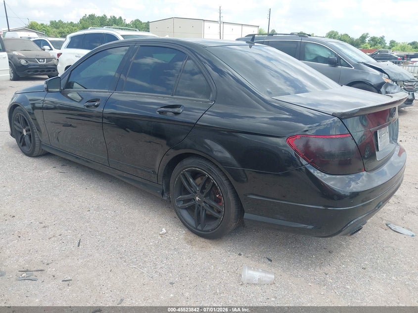 2014 Mercedes-benz C-klasse VIN WDDGF4HB9EA938113 IAAI salvage auction — NORMAL WEAR, Original (Texas), sold $1,375 on 2026-07-29 (photo 3)