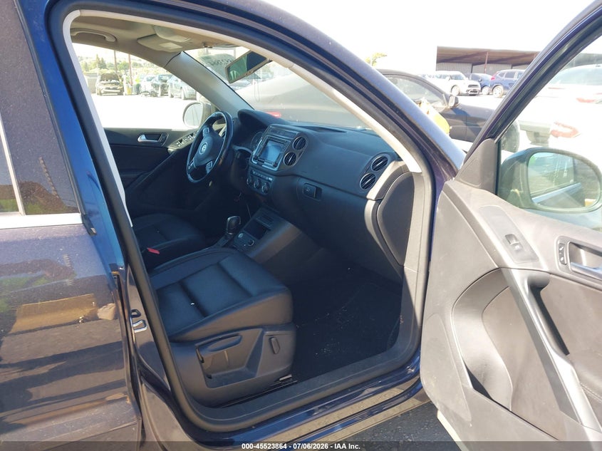 2016 Volkswagen Tiguan VIN WVGBV7AX1GW578254 IAAI salvage auction — NORMAL WEAR, Clear-Dealer Only (Oregon), sold $1,850 on 2026-07-16 (photo 5)