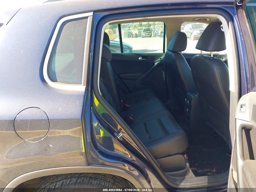 2016 Volkswagen Tiguan VIN WVGBV7AX1GW578254 IAAI salvage auction — NORMAL WEAR, Clear-Dealer Only (Oregon), sold $1,850 on 2026-07-16 (photo 8)