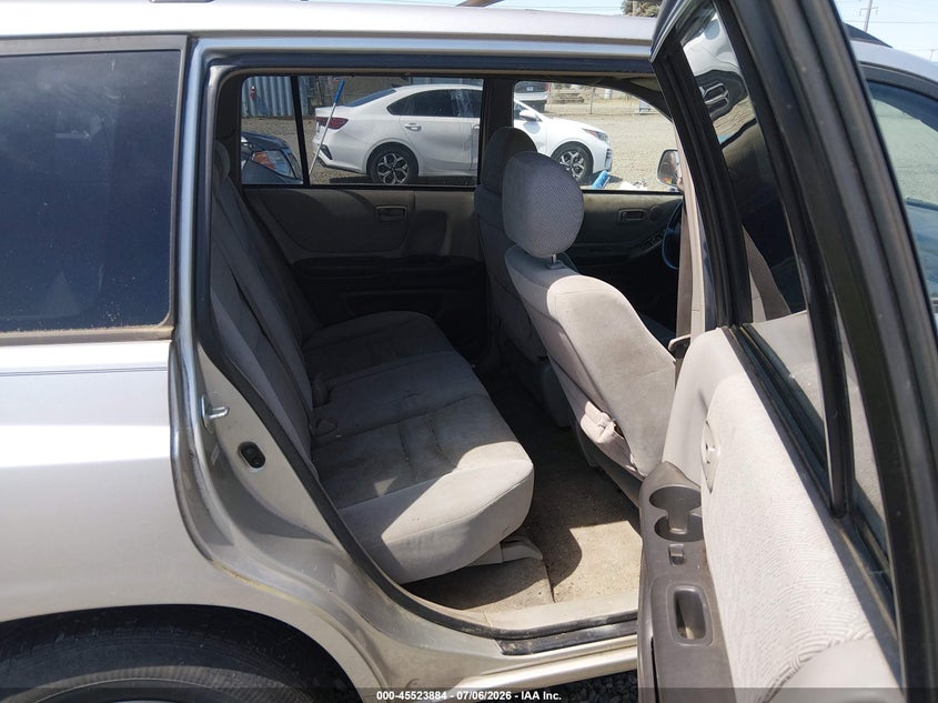 2001 Toyota Highlander VIN JTEGF21A310015461 IAAI salvage auction — NORMAL WEAR, Peddle Clear Public-Restricted (Oregon), sold $525 on 2026-07-29 (photo 8)