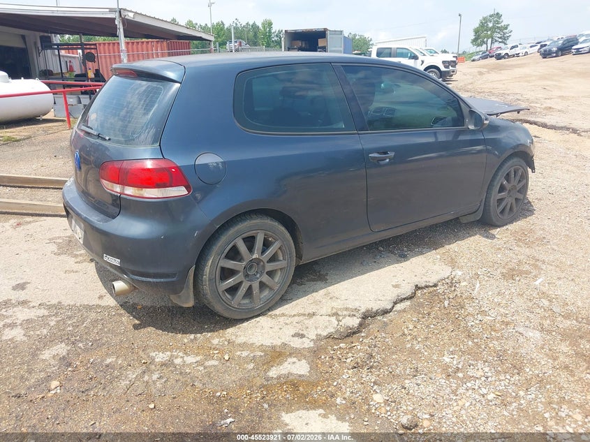2010 Volkswagen Golf VIN WVWAA7AJ4AW300155 IAAI salvage auction — NORMAL WEAR, Clear (Mississippi), sold $250 on 2026-08-06 (photo 4)