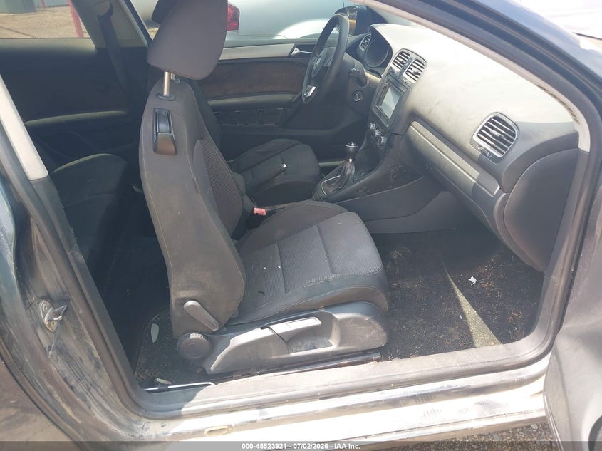 2010 Volkswagen Golf VIN WVWAA7AJ4AW300155 IAAI salvage auction — NORMAL WEAR, Clear (Mississippi), sold $250 on 2026-08-06 (photo 5)