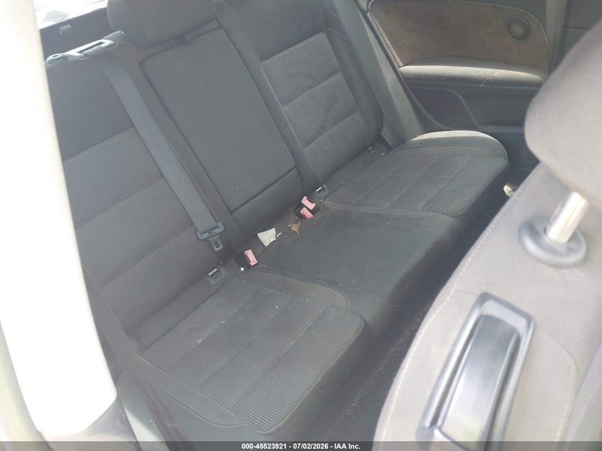 2010 Volkswagen Golf VIN WVWAA7AJ4AW300155 IAAI salvage auction — NORMAL WEAR, Clear (Mississippi), sold $250 on 2026-08-06 (photo 8)
