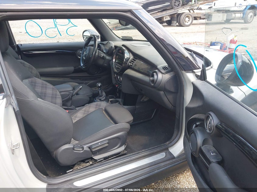 2017 Mini Hard top VIN WMWXP5C59H3B15740 IAAI salvage auction — NORMAL WEAR, Salvage Title, sold $2,350 on 2026-07-21 (photo 5)
