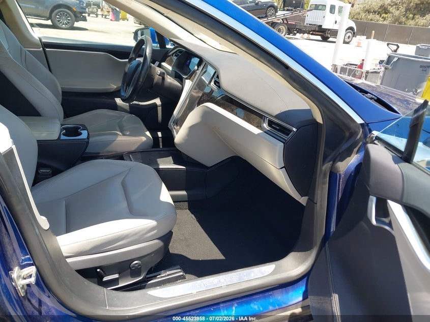 2016 Tesla Model s VIN 5YJSA1E17GF133122 IAAI salvage auction — RIGHT FRONT, Salvage (California), sold $2,825 on 2026-07-23 (photo 5)