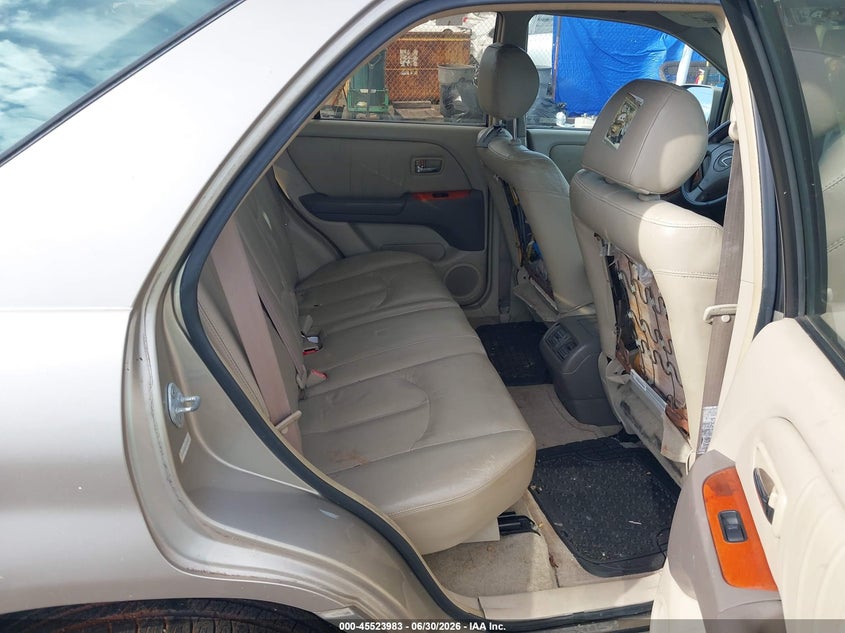2001 Lexus Rx 300 VIN JTJHF10U110176872 IAAI salvage auction — NORMAL WEAR, Clear (Hawaii), sold $150 on 2026-07-28 (photo 8)