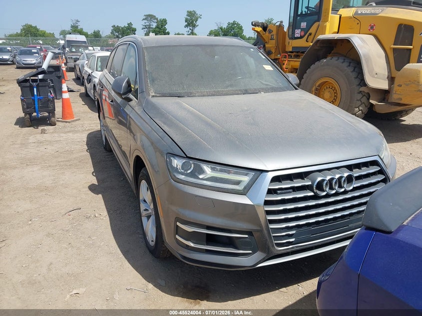 2017 Audi Q7 VIN WA1LAAF79HD019844 IAAI salvage auction — NORMAL WEAR, Original (Ohio), sold $3,650 on 2026-07-30 (photo 6)