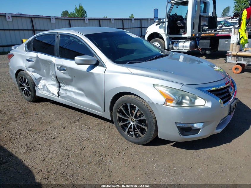 2014 Nissan Altima VIN 1N4AL3AP1EN371242 IAAI salvage auction — SIDE, Salvage Title, sold $425 on 2026-07-24 (photo 1)