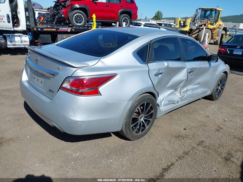 2014 Nissan Altima VIN 1N4AL3AP1EN371242 IAAI salvage auction — SIDE, Salvage Title, sold $425 on 2026-07-24 (photo 4)