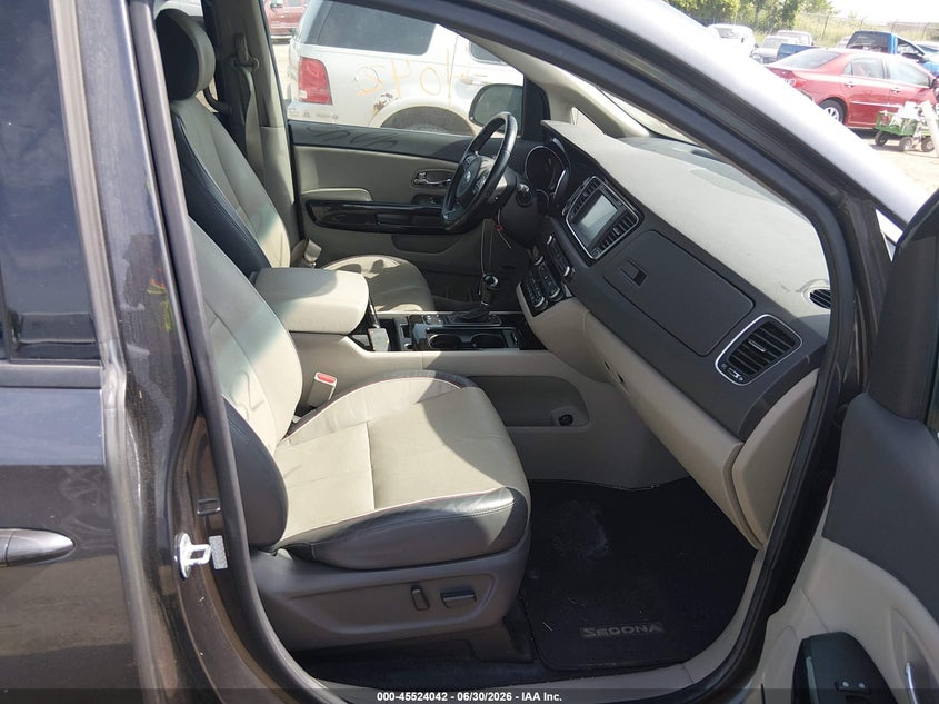 2016 Kia SEDONA VIN KNDMC5C1XG6171503 IAAI salvage auction — NORMAL WEAR, Regular Certificate (Iowa), sold $1,150 on 2026-07-20 (photo 5)
