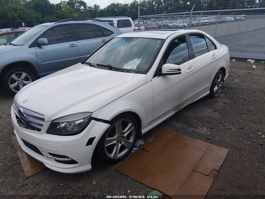 2011 Mercedes-benz C class VIN WDDGF8BB1BR168177 IAAI salvage auction — NORMAL WEAR, Clear (Tennessee), sold $625 on 2026-08-13 (photo 2)