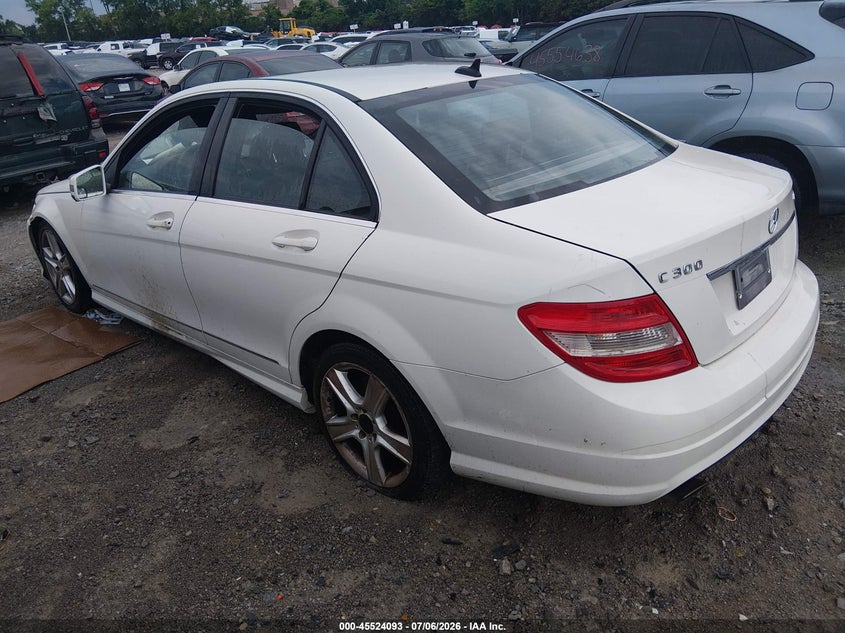 2011 Mercedes-benz C class VIN WDDGF8BB1BR168177 IAAI salvage auction — NORMAL WEAR, Clear (Tennessee), sold $625 on 2026-08-13 (photo 3)