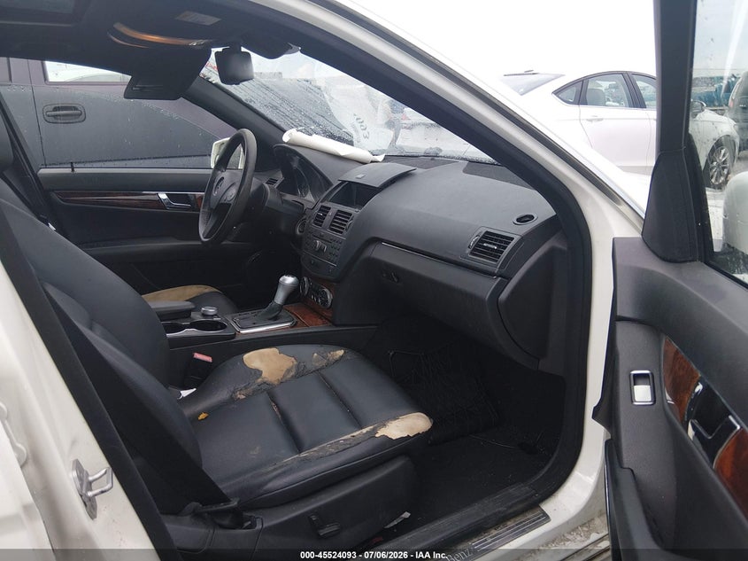 2011 Mercedes-benz C class VIN WDDGF8BB1BR168177 IAAI salvage auction — NORMAL WEAR, Clear (Tennessee), sold $625 on 2026-08-13 (photo 5)