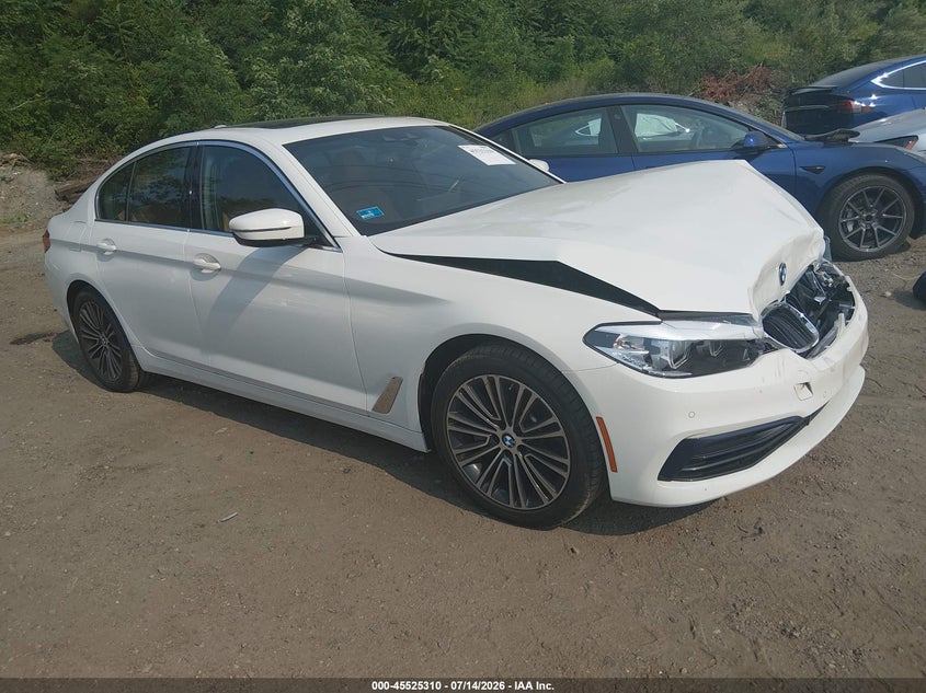 2019 BMW 5er VIN WBAJE7C59KWW30781 — IAAI salvage auction photo