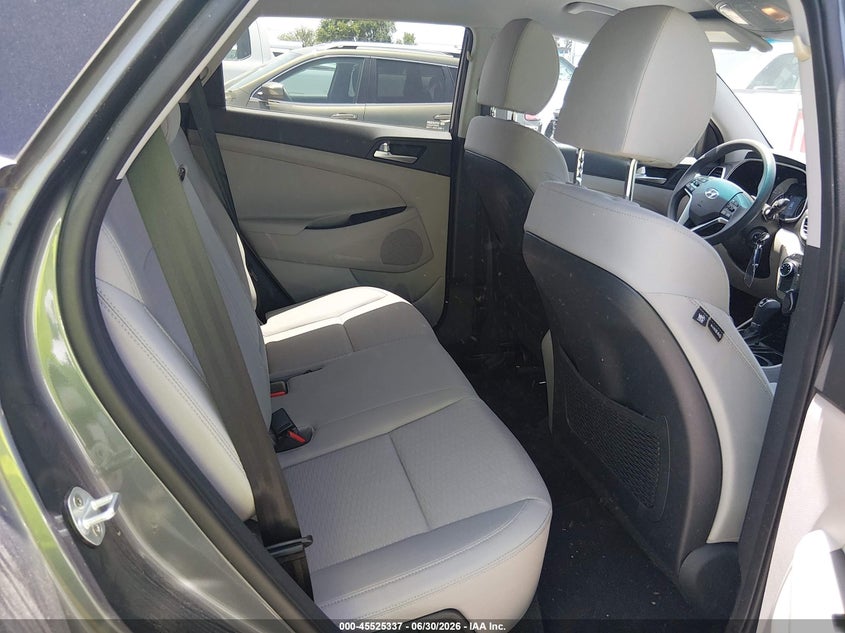 2019 Hyundai Tucson VIN KM8J2CA47KU987382 IAAI salvage auction — NORMAL WEAR, Sf97 (Oklahoma), sold $9,850 on 2026-08-03 (photo 8)