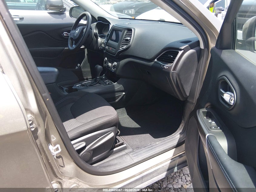 2019 Jeep Cherokee VIN 1C4PJMCB8KD440379 IAAI salvage auction — NORMAL WEAR, Sf97 (Oklahoma), sold $7,950 on 2026-08-03 (photo 5)