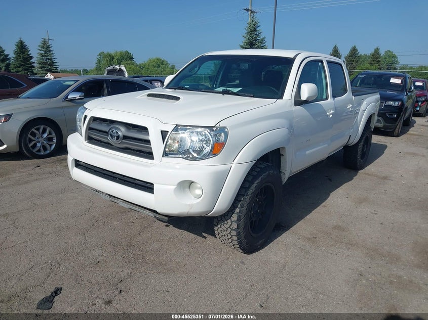 2009 Toyota Tacoma VIN 5TEMU52N39Z647677 IAAI salvage auction — NORMAL WEAR, Clear (Michigan), sold $2,300 on 2026-07-16 (photo 2)