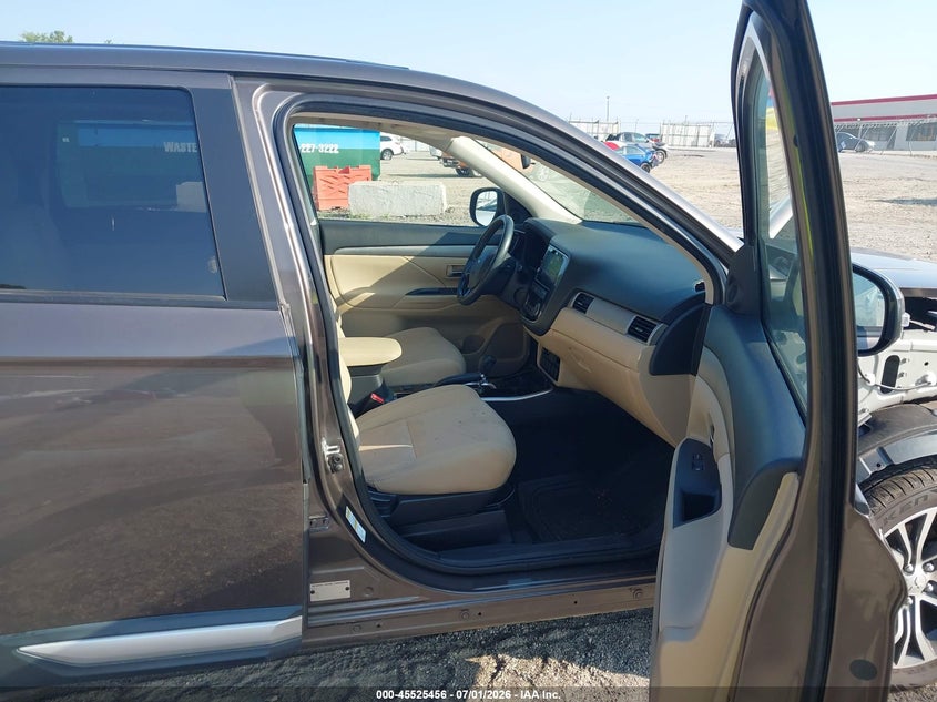 2017 Mitsubishi Outlander VIN JA4AD3A33HZ025642 IAAI salvage auction — FRONT END, Salvage (Georgia), sold $1,500 on 2026-07-22 (photo 5)