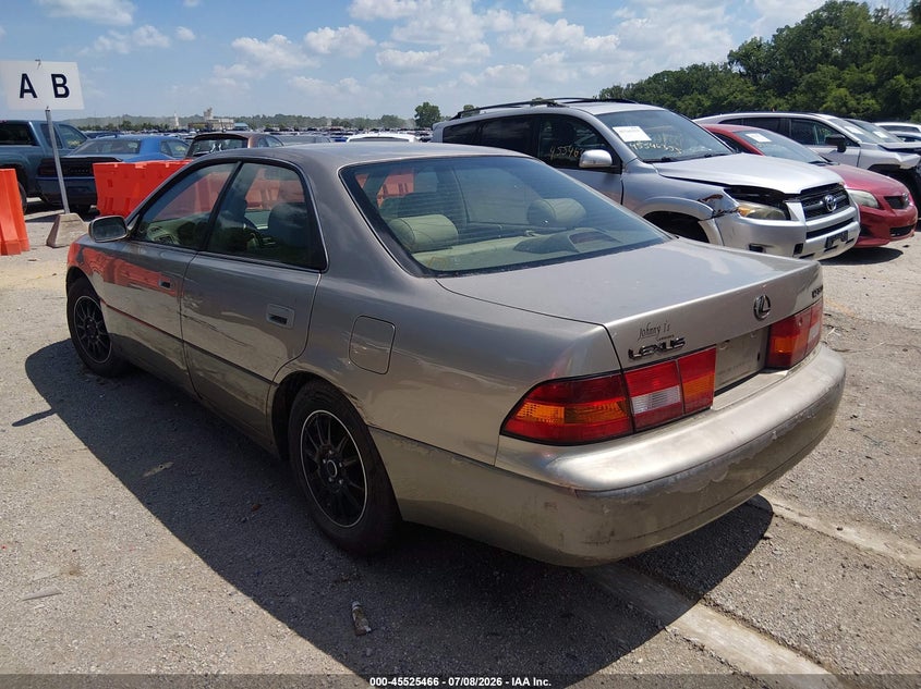 1999 Lexus Es 300 VIN JT8BF28G0X5068394 IAAI salvage auction — NORMAL WEAR, Clear (Kansas), sold $450 on 2026-07-15 (photo 3)