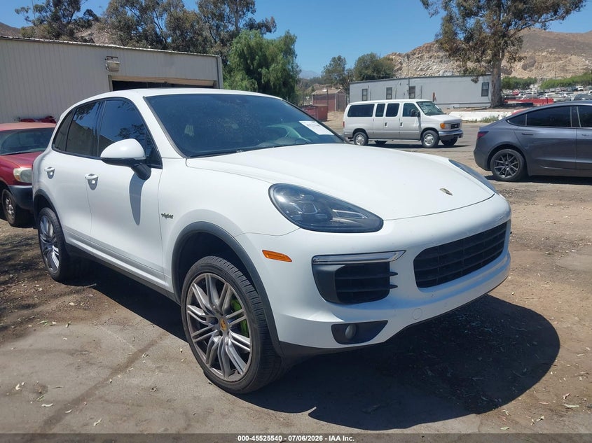 2016 Porsche Cayenne VIN WP1AE2A28GLA17749 IAAI salvage auction — LEFT FRONT, Clear (Arizona), sold $4,000 on 2026-07-21 (photo 1)