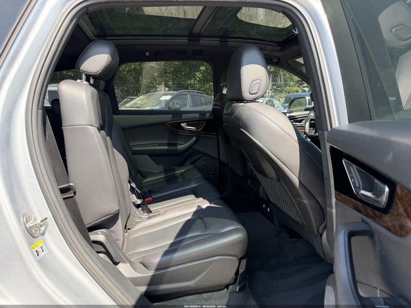 2018 Audi Q7 VIN WA1LAAF74JD004268 IAAI salvage auction — MECHANICAL, Clear (Illinois), sold $4,925 on 2026-07-29 (photo 7)