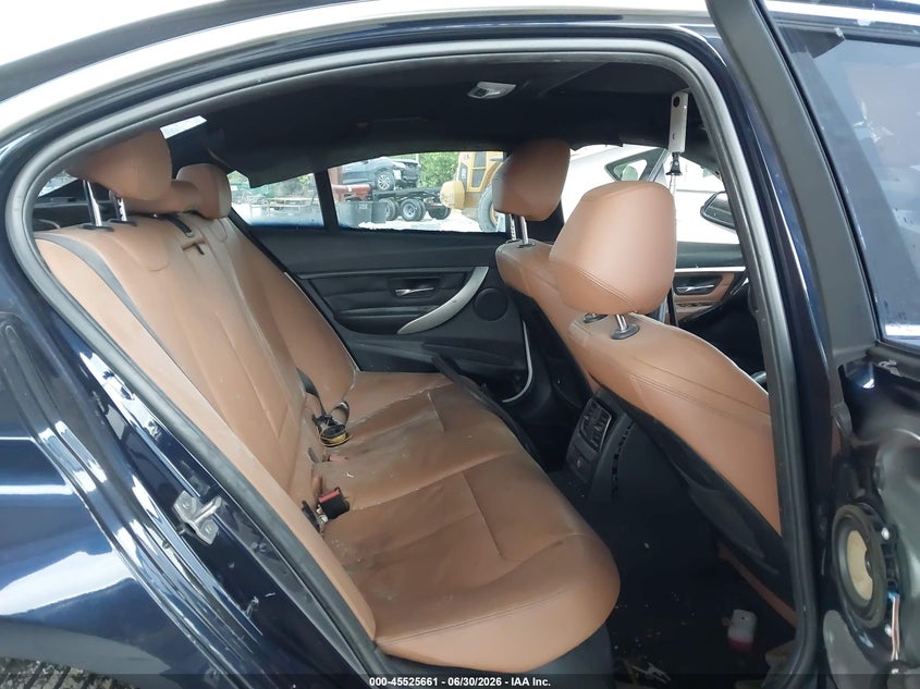 2017 BMW 3 series VIN WBA8B9G39HNU53966 IAAI salvage auction — NORMAL WEAR, Clear (Florida), sold $1,925 on 2026-07-28 (photo 8)
