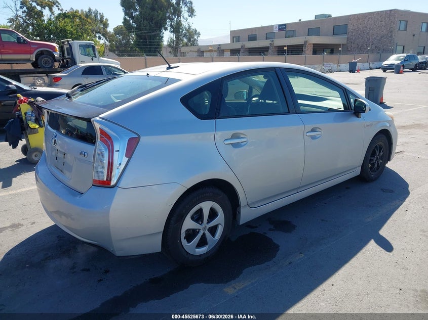 2013 Toyota Prius VIN JTDKN3DU3D5636199 IAAI salvage auction — NORMAL WEAR, Clear - Dealer Only (California), sold $3,150 on 2026-07-13 (photo 4)