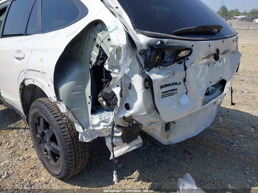 2025 Subaru Outback VIN 4S4BTGSD5S3121936 IAAI salvage auction — REAR END, Salvage Title, sold $9,100 on 2026-07-31 (photo 6)