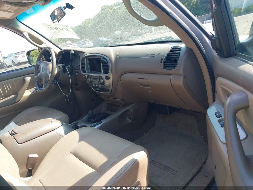2001 Toyota Sequoia VIN 5TDBT48A21S008006 IAAI salvage auction — NORMAL WEAR, Clear (Massachusetts), sold $225 on 2026-07-14 (photo 5)