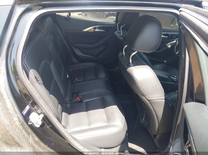 2017 Infiniti Qx30 VIN SJKCH5CR4HA033969 IAAI salvage auction — NORMAL WEAR, Clear (Maryland), sold $2,275 on 2026-07-07 (photo 8)