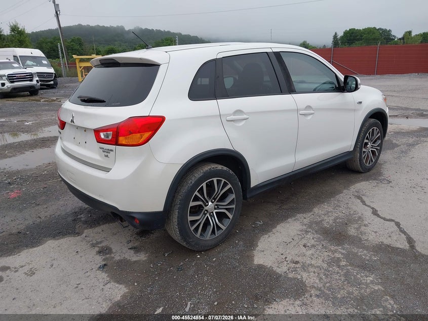 2016 Mitsubishi Outlander VIN JA4AR3AW5GZ023546 IAAI salvage auction — NORMAL WEAR, Clear (Pennsylvania), sold $550 on 2026-07-15 (photo 4)