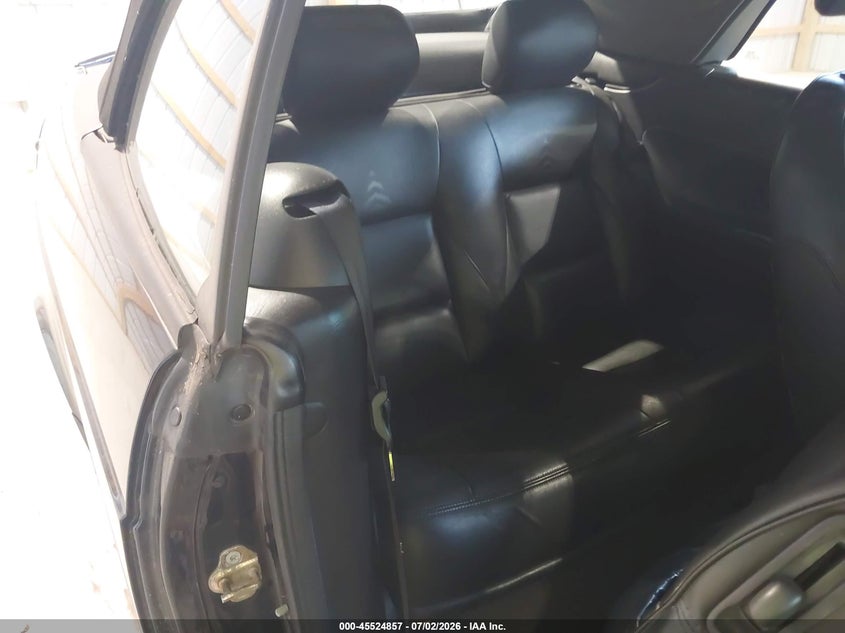 2000 Saab 9-3 VIN YS3DP75G6Y7007476 IAAI salvage auction — NORMAL WEAR, Clear (Pennsylvania), sold $250 on 2026-07-08 (photo 8)