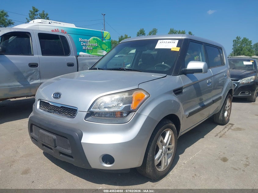 2010 Kia Soul VIN KNDJT2A26A7112351 IAAI salvage auction — NORMAL WEAR, Original (Ohio), sold $350 on 2026-07-28 (photo 2)