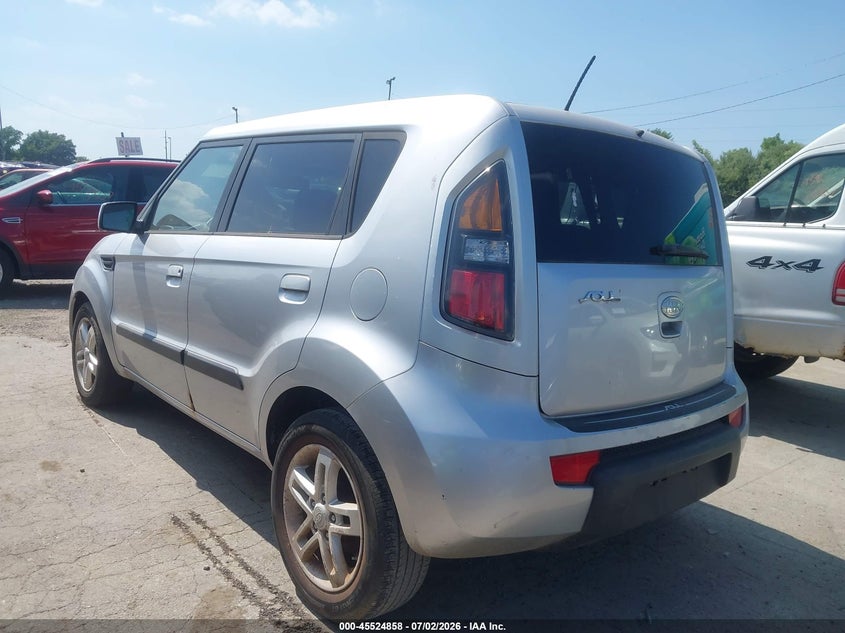 2010 Kia Soul VIN KNDJT2A26A7112351 IAAI salvage auction — NORMAL WEAR, Original (Ohio), sold $350 on 2026-07-28 (photo 3)