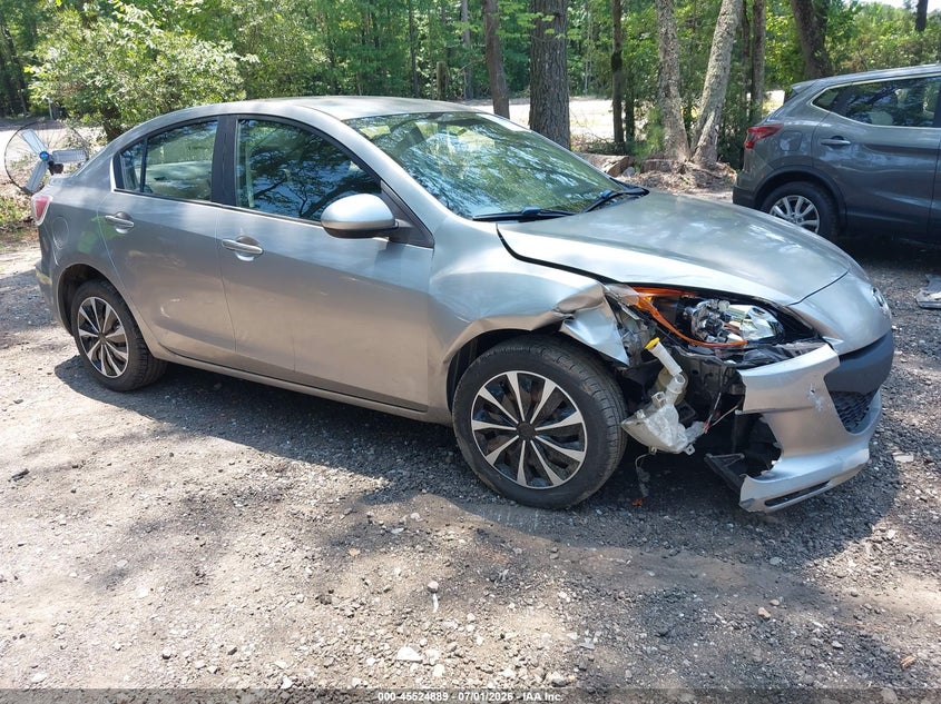 2013 Mazda 3 VIN JM1BL1U72D1757138 IAAI salvage auction — RIGHT FRONT, Clear (Virginia), sold $350 on 2026-07-28 (photo 1)