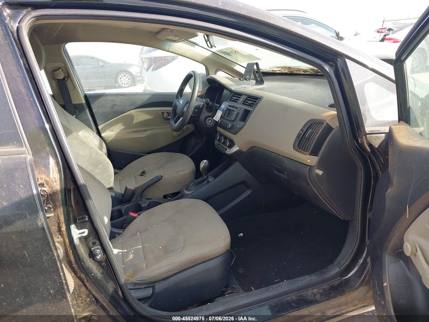 2014 Kia Rio VIN KNADM4A30E6399046 IAAI salvage auction — NORMAL WEAR, Clear (Illinois), sold $225 on 2026-07-29 (photo 5)