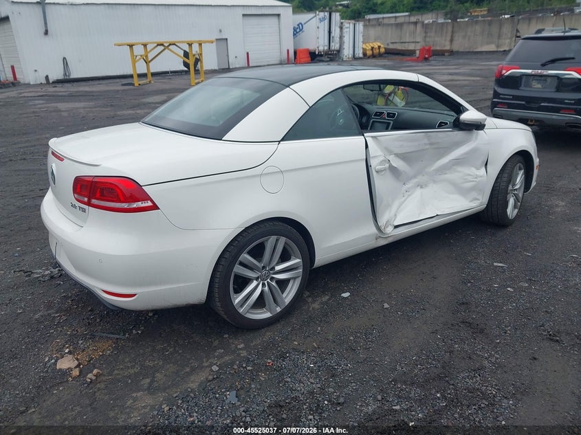 2014 Volkswagen Eos VIN WVWFW8AHXEV000674 IAAI salvage auction — SIDE, Salvage (Pennsylvania), sold $1,750 on 2026-07-21 (photo 4)